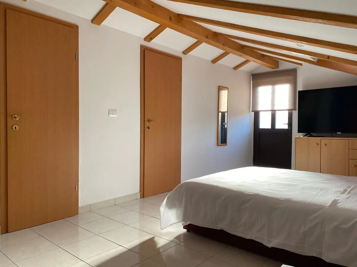 Apartment Violetta Brtonigla